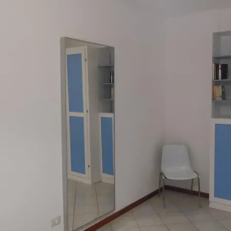 Apartment Luminoso, Tra Mare E Lago